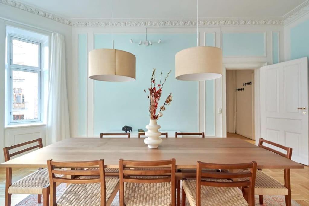 Moderen And Sleek 3Br With Bath By The Lakes And Metro Copenhague Exterior foto